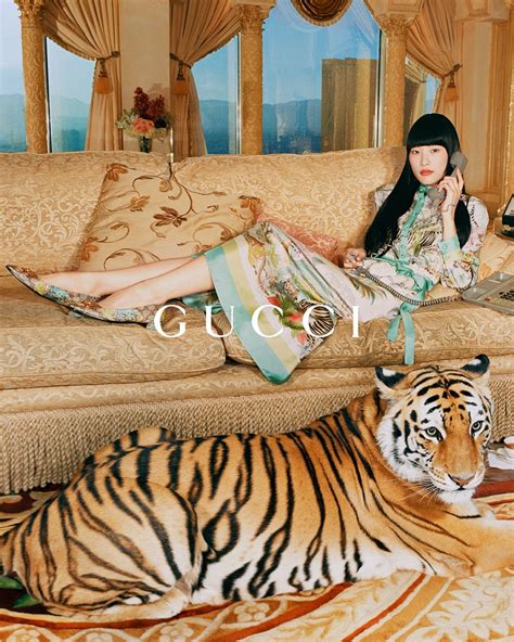 vestaglia gucci tigre|gucci tiger design.